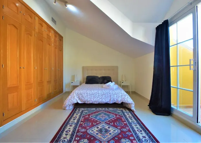 Excepcional Duplex Al Lado De La Playa Y Con Vistas Al Mar Benalmádena